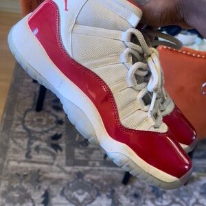 Jordan cherry 11 size 7 OFFER